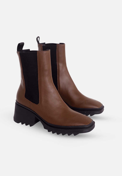 Arachis Brown Leather Chelsea Boots – Lug Sole, 7.8cm Block Heel