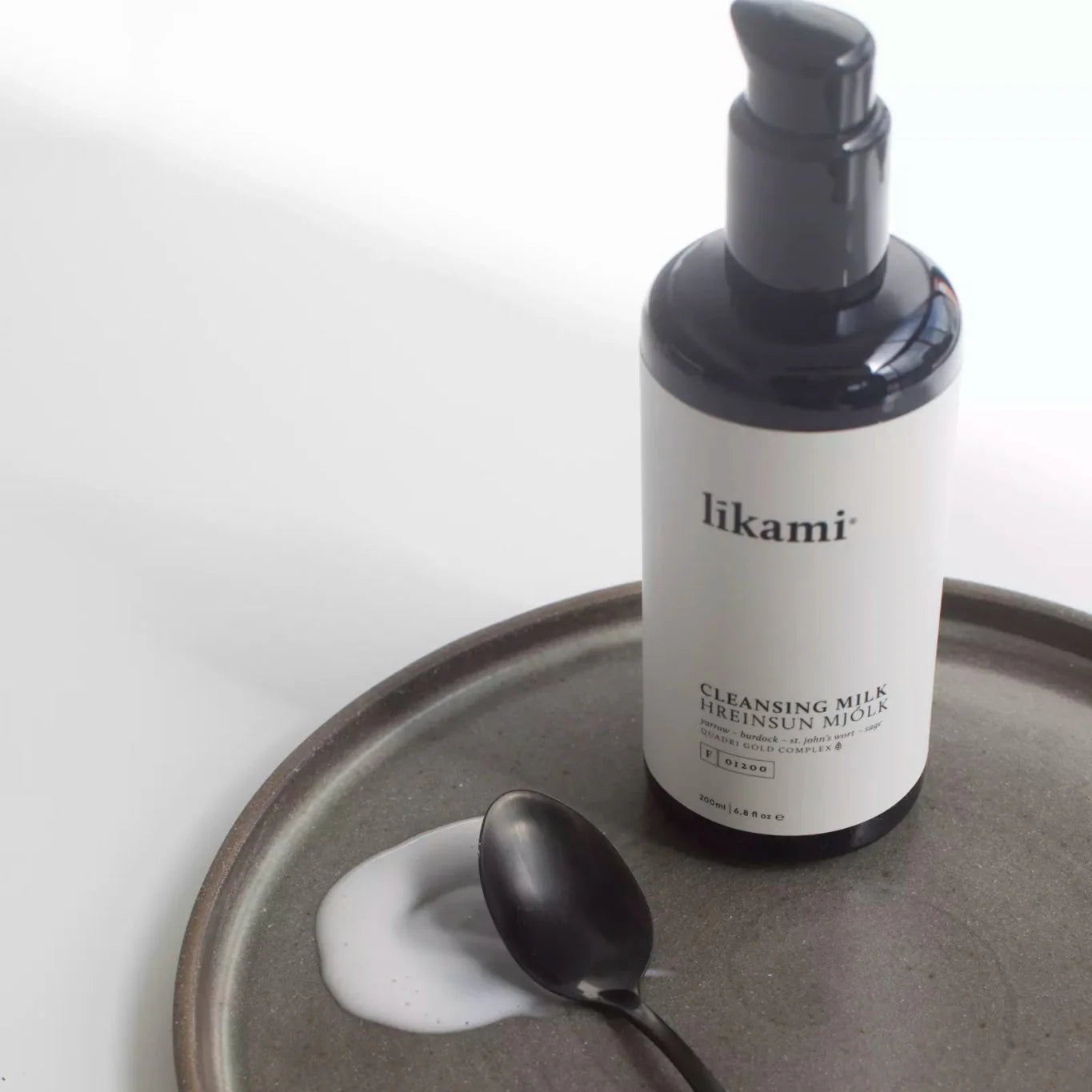 Líkami Cleansing Milk – Hydraterende Gezichtsreiniger