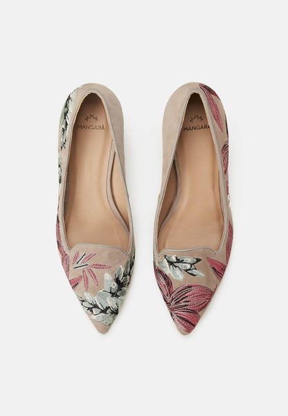 Ipê Suede Gray Pumps – 6cm Embroidered Kitten Heel