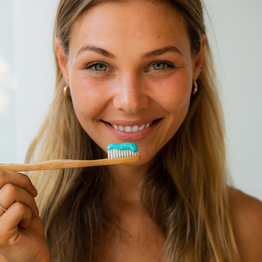 Day and Night Toothpaste Duo